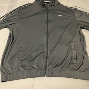 Nike Men’s XL Full-Zip Track Jacket – Gray w/ White Swoosh & Piping.